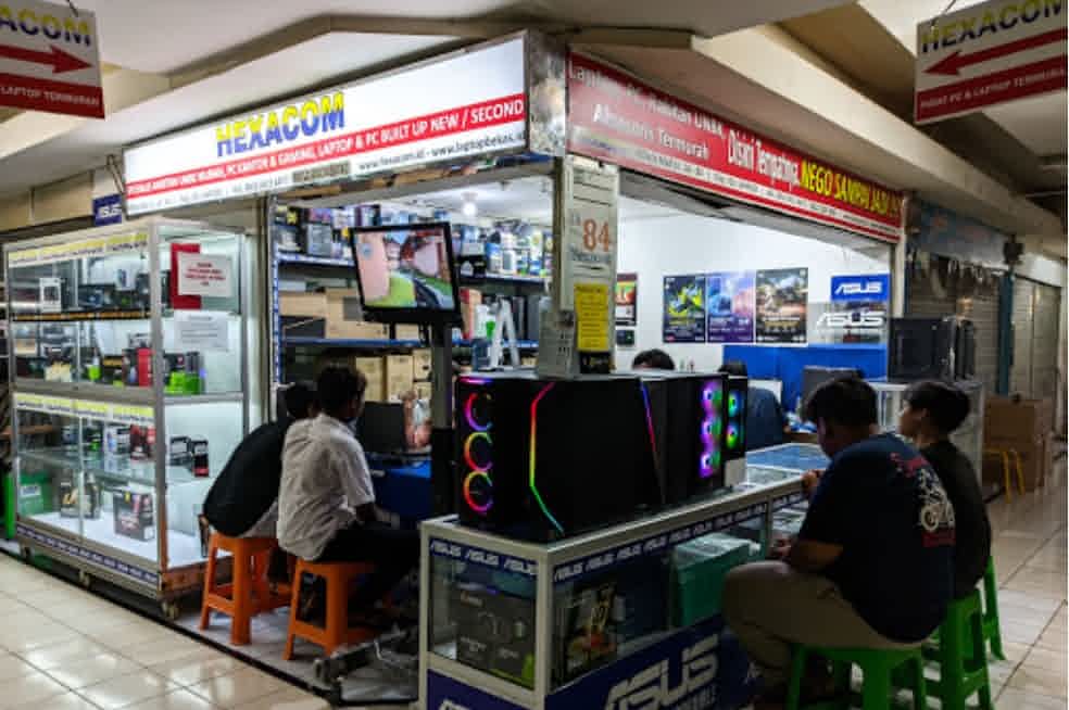 10 Toko Laptop Surabaya Termurah 2022